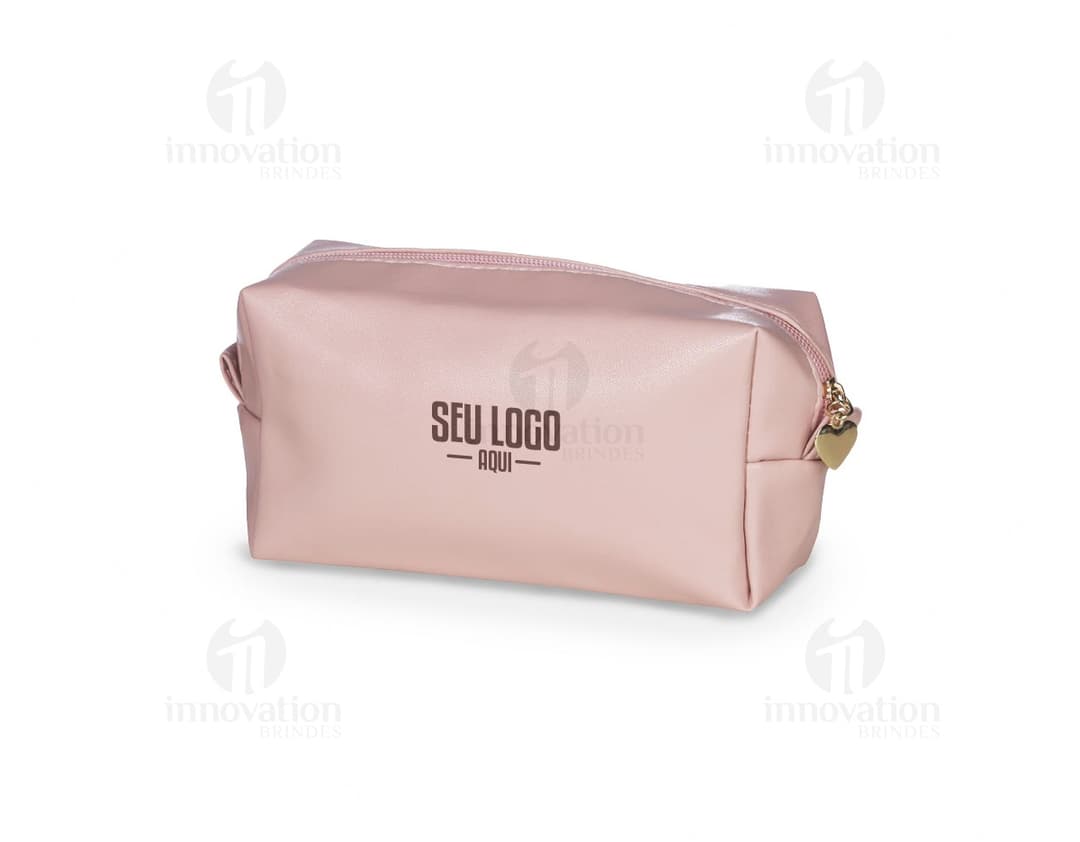 Nécessaire PU Impermeável - Ideal para armazenar seus acessórios de forma organizada e protegida. Confeccionada em material de alta qualidade, resistente à água e fácil de limpar. Garanta já a sua! Essencial para viagens e no dia a dia. Prática e elegante. Compre agora!