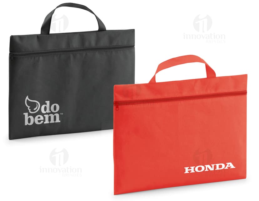 Pasta versátil em couro legítimo, ideal para organizar seus documentos com estilo e sofisticação. Perfeita para reuniões de negócios e para o dia a dia no trabalho. Adquira já a sua!
