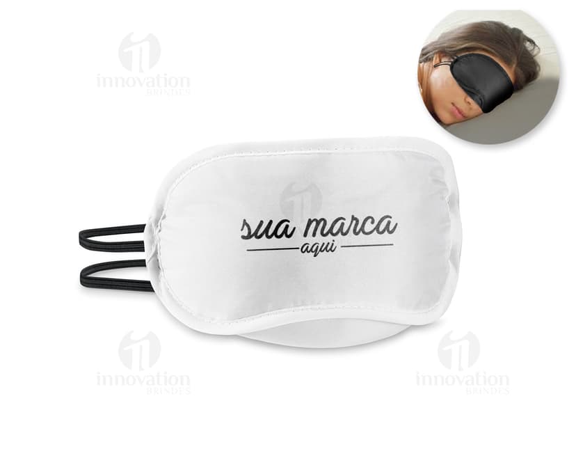 Máscara para dormir moderna e prática, feita em plástico de alta qualidade. Perfeita para garantir um sono tranquilo e relaxante em qualquer lugar. Seu design clean e elegante a torna um acessório indispensável para uma boa noite de descanso. Adquira já a sua máscara para dormir e garanta o conforto que você merece. Ideal para uso em viagens, em casa ou no escritório. Aproveite!