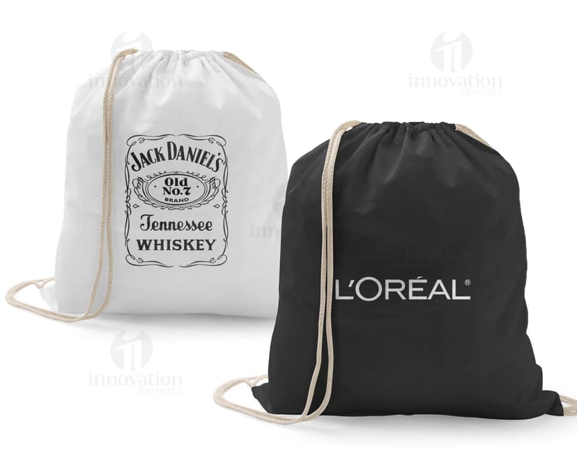 Mochila Saco de Algodão 370 x 410 mm - Prática e elegante, perfeita para presentear. Feita em tecido de alta qualidade, ideal para carregar seus pertences com estilo e praticidade. Adquira já a sua! #MochilaSaco #Algodão #Presente