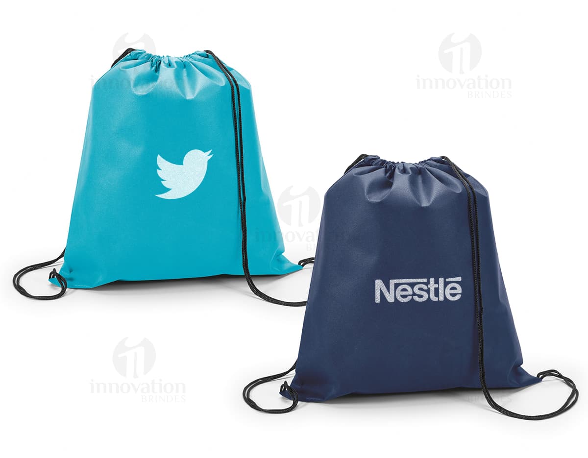 Mala de luxo para compras e lazer, elege uma mochila saco 370 x 410 mm elegante, em couro brilhante. Acessório fashion perfeito para usar em qualquer ocasião. Aproveite a promoção e adquira já a sua!