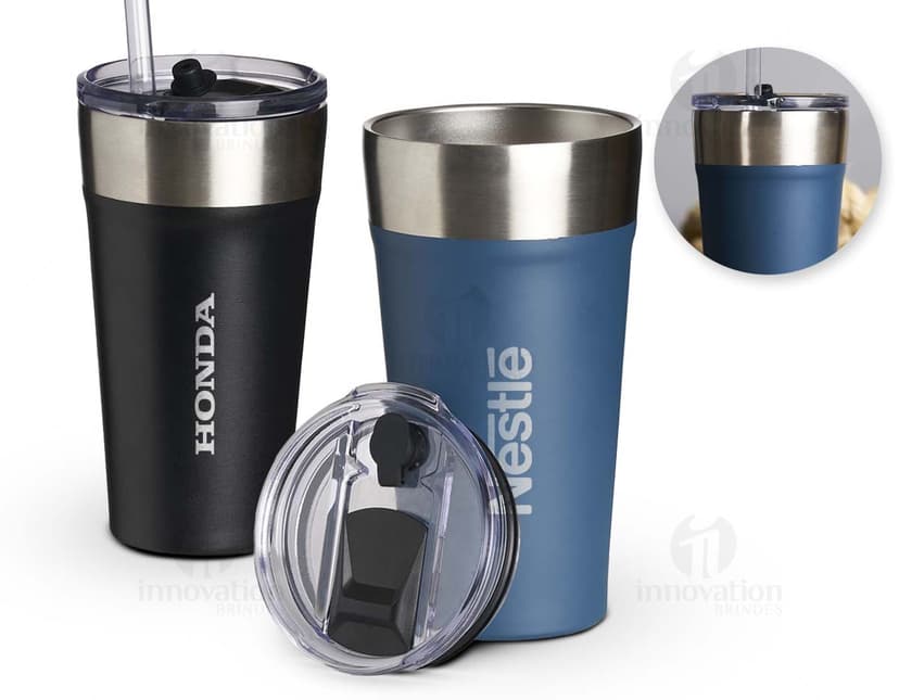 Copo térmico com canudo de 500ml na cor azul.