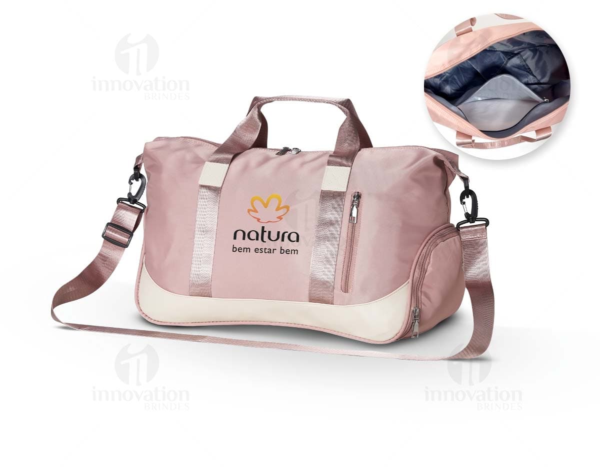 Bolsa esportiva de poliéster 28 litros – Praticidade e estilo para suas aventuras! Confeccionada em material resistente, possui amplo espaço de armazenamento e alças confortáveis. Ideal para quem busca qualidade e praticidade em seus momentos de lazer. Garanta já a sua!