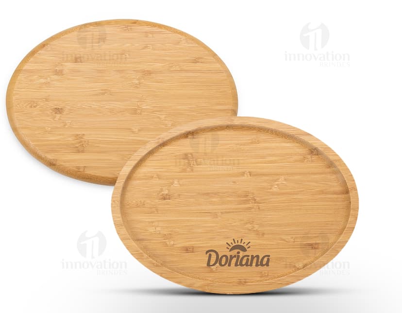 Petisqueira de bambu 28,5 x 20,5, perfeita para servir seus snacks favoritos. Ideal para compor uma mesa bonita e saudável. Aproveite a qualidade e a beleza deste objeto decorativo em sua próxima reunião.