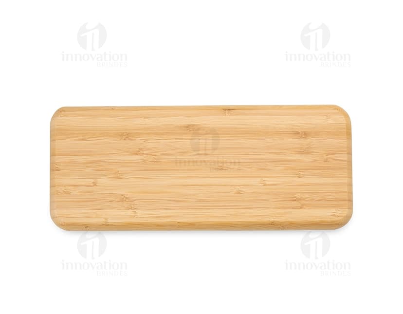Petisqueira de bambu 36 x 15, perfeita para servir seus petiscos de forma elegante e sustentável. Feita com material orgânico e textura natural, ideal para uma refeição saudável e nutritiva. Adicione um toque gourmet à sua mesa com esta peça exclusiva.