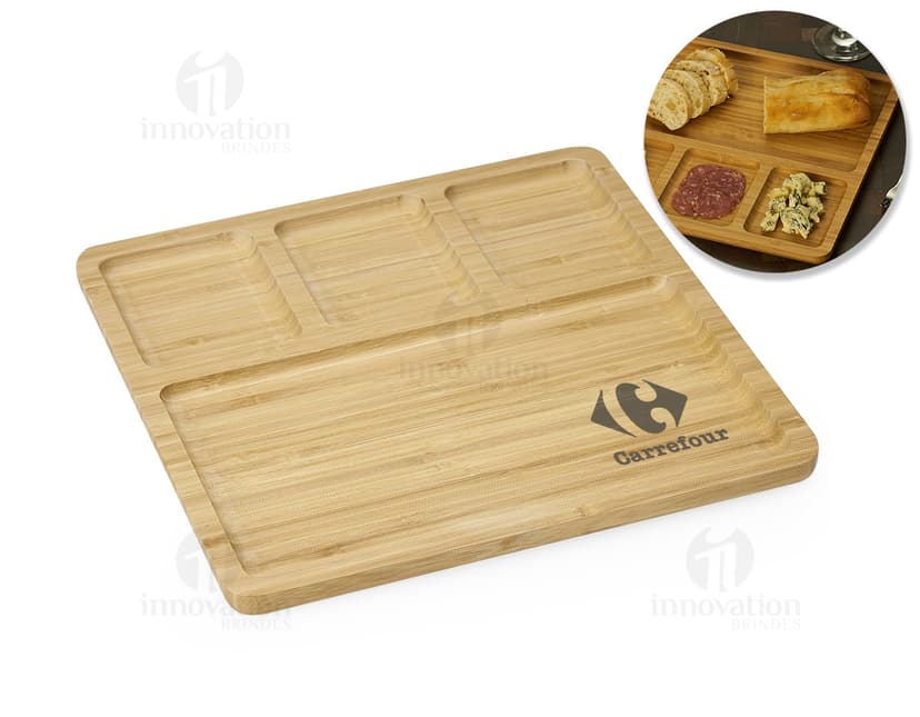 Petisqueira quadrada vintage de madeira amarela envelhecida. Perfeita para servir petiscos de forma elegante e rústica. Ideal para decorar sua mesa com um toque antigo e charmoso. Adquira já a sua! #petisqueira #vintage #madeira #decoração