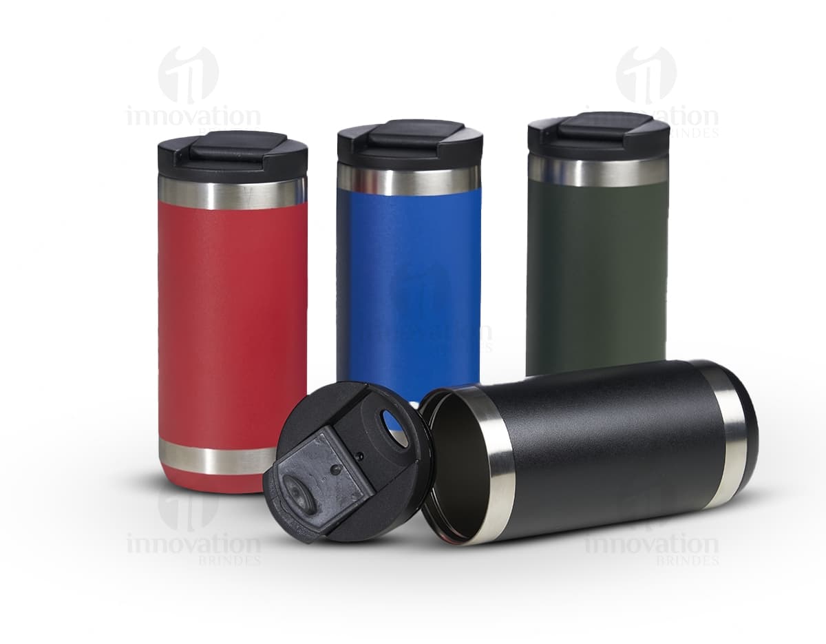Copo Térmico 350ml - Mantenha sua bebida quente ou gelada por horas com nosso copo térmico de 350ml. Feito em material de alta qualidade, é perfeito para o dia a dia. Leve, prático e resistente, é ideal para acompanhar você em todas as suas atividades. Adquira já o seu!