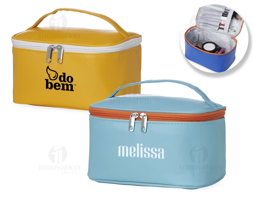 Necessaire impermeável PU compartimentos em amarelo com design clean e handle, ideal para organizar objetos e cosméticos durante viagens, feito com material plástico resistente.