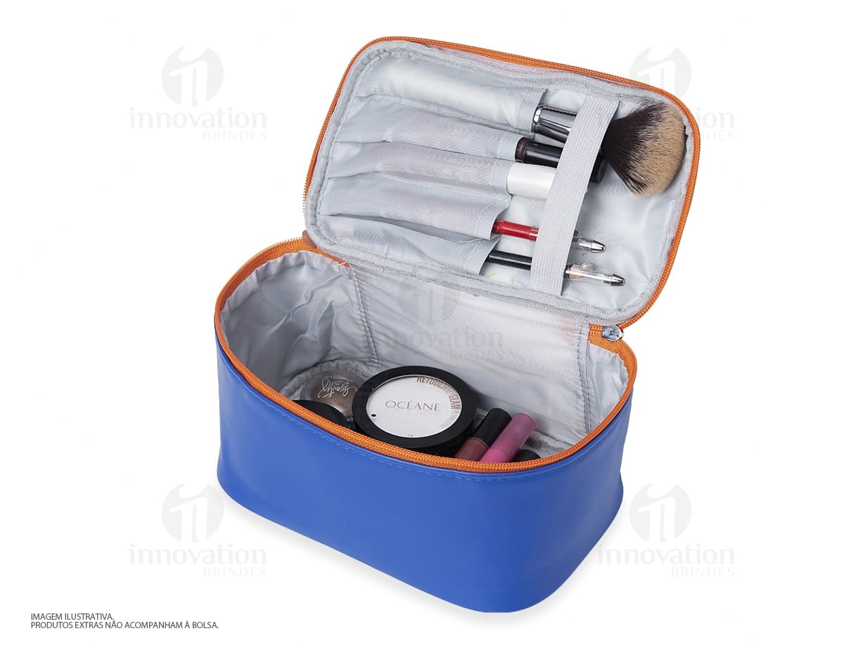 Necessaire impermeável PU compartimentos em amarelo com design clean e handle, ideal para organizar objetos e cosméticos durante viagens, feito com material plástico resistente.