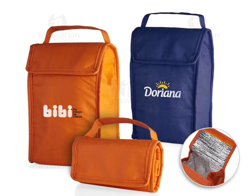 Bolsa térmica dobrável de 3L: compacta e elegante para viagens, passeios e trabalho. Feita em couro de alta qualidade, é o acessório perfeito para manter suas refeições frescas. Com design moderno e fecho em zíper, é ideal para presentear quem você ama. Adquira já a sua!