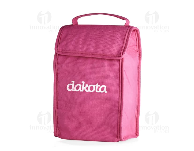 Bolsa Térmica Dobrável 3L - Praticidade e elegância para suas viagens e passeios. Feita em couro, com alça resistente e fecho de zíper, essa bolsa é perfeita para manter seus alimentos frescos. Ideal para viagens de negócios ou lazer, essa bolsa térmica combina estilo e funcionalidade. Garanta já a sua!