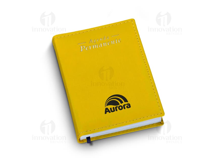 Notebook aberto com páginas em branco, document binder, memory device, leather cover, keyboard, laptop, dollar symbol, memo enter, electronic device, travel detail, business icon, 3D modern design, yellow button, magnetic disk, microprocessor chip, post reminder, wallet money, communication symbol, information storage, personal finance, school work, electronic diary, text data, old literature, study notes, word education, technology device, black notepad, central processing unit, external hard drive, security icon, success symbol, memo organizer, dollar currency, electronic card, business travel, conductor detail, metalized 2024 agenda.