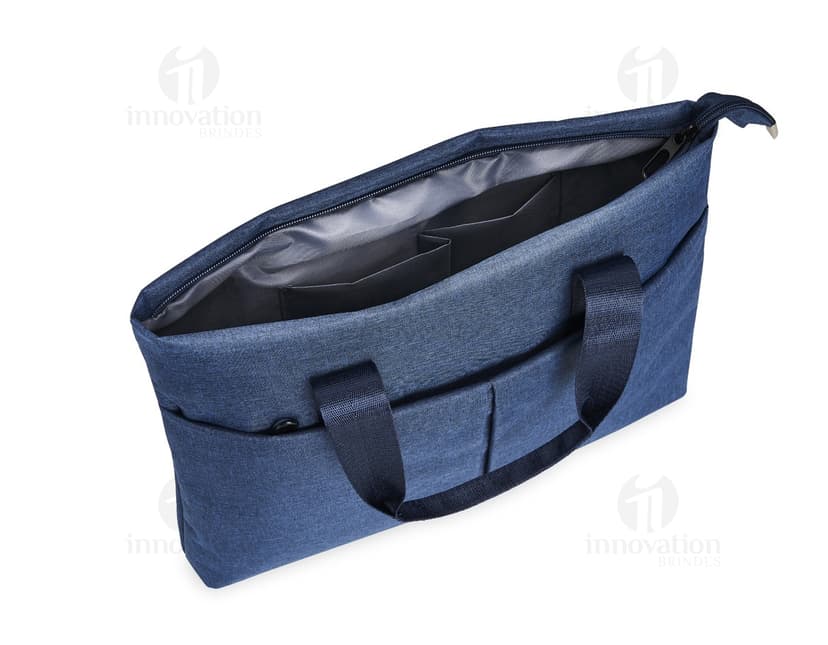 Pasta de couro preta para notebook de 15 polegadas, perfeita para transporte e armazenamento seguro do dispositivo. Elegante e moderna, ideal para empresários e profissionais que buscam praticidade e estilo.