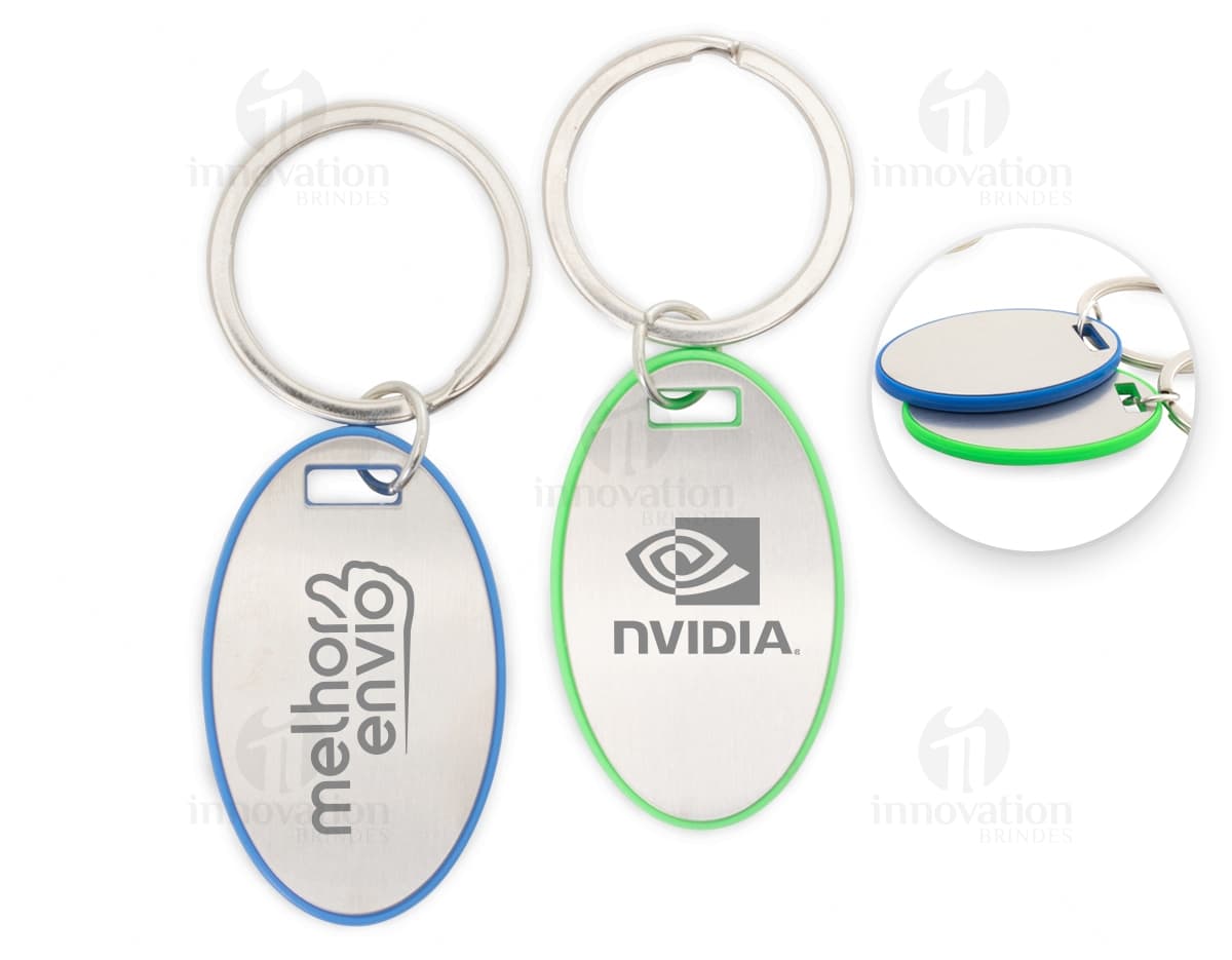 Chaveiro de metal prateado com design moderno e símbolo de coração. A combinação perfeita de elegância e praticidade para organizar suas chaves com estilo. Ideal para presentear alguém especial. Adquira já o seu!