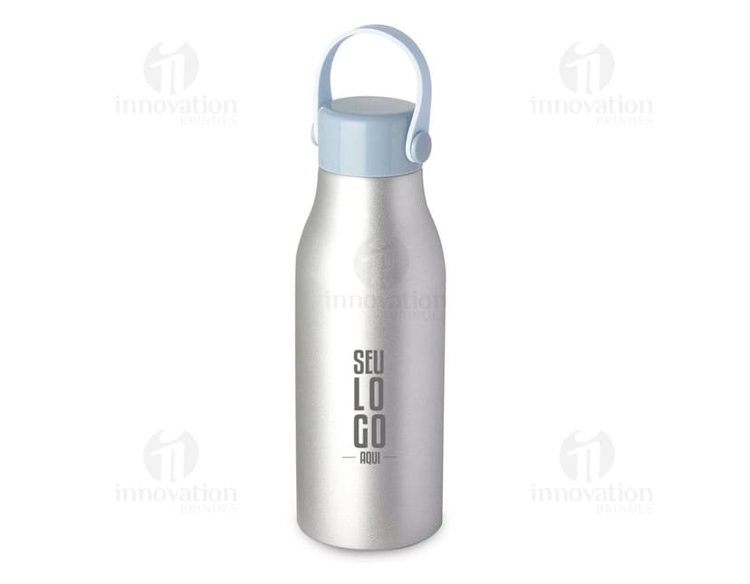 Garrafa em alumínio 550ml - Ideal para se manter hidratado durante o dia. Com design moderno e prático, essa garrafa é perfeita para levar para academia, trabalho ou passeios ao ar livre. Feita em alumínio, é resistente e leve, além de eco-friendly. Adquira já a sua!