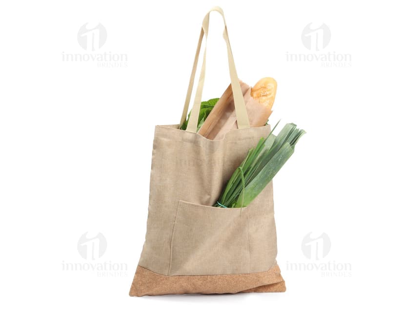 Sacola de papel kraft marrom para brindes e presentes. Ideal para personalização. Design moderno e elegante, perfeito para sua empresa. Compre já!