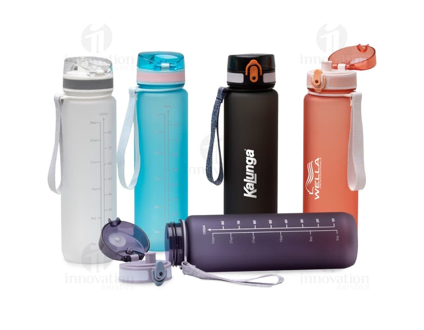Garrafa Plástica 1 Litro - Prática e versátil para seu dia a dia! Com design clean e capacidade de 1 litro, ideal para armazenar líquidos, manter a hidratação e garantir a higiene. Feita em plástico resistente, garante durabilidade e praticidade. Adquira já a sua!