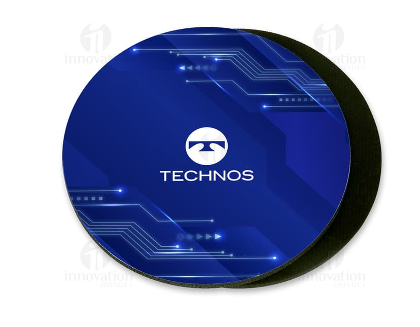 Mouse pad redondo de cor preta e design moderno, com símbolo de disco de vídeo no centro. Feito de material plástico e metal, com reflexo brilhante. Ideal para uso com computadores e tecnologia digital, proporcionando conforto e precisão ao usuário ao usar o mouse.