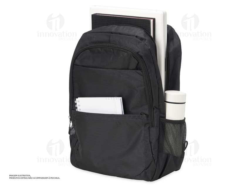 Mochila em nylon preta de 27 litros, ideal para viagens, trabalho e uso casual. Possui alça de mão, zíper, bolsos e compartimentos para armazenamento. Design moderno e elegante, adequado para homens de negócios e profissionais.