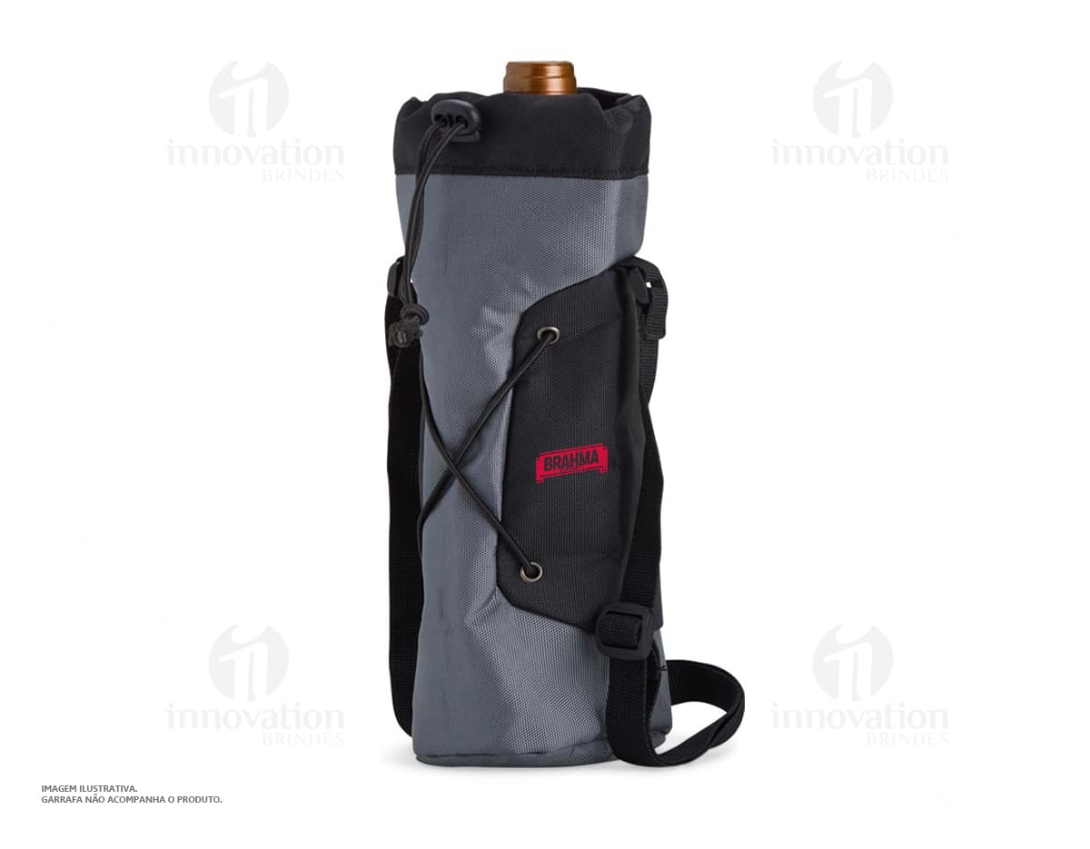 Capa para garrafa de nylon, ideal para manter sua bebida sempre na temperatura certa. Prática e resistente, é perfeita para levar para o trabalho, academia ou viagens. Adquira já a sua e tenha sua bebida favorita sempre fresca e saborosa. Imperdível!