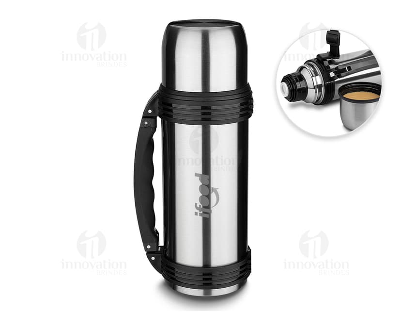 Garrafa térmica de 1,2 litros em metal cromado e preto, equipamento moderno e eletrônico para manter a temperatura de líquidos, ideal para uso em studio, trabalho ou hobby.