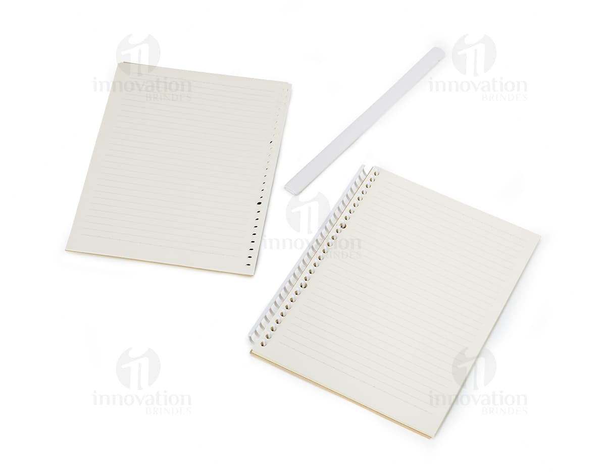 Caderno B5 Kraft 26x19 - Ideal para anotações no escritório, escola ou em casa. Capa em papel kraft, design vintage e de alta qualidade. Organize suas tarefas e lembretes com praticidade e estilo. Adquira já o seu!