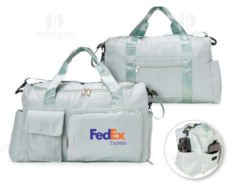 Bolsa esportiva de 28 litros em nylon marrom e preto com alças de couro, zipper, bolso e fivela. Ideal para viagens, academia e passeios.