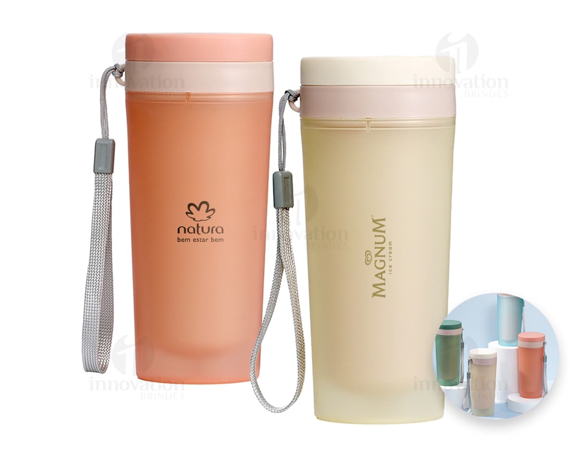 Copo plástico 350ml personalizado com design exclusivo para seus brindes. Ideal para eventos corporativos e ações promocionais. Ótima opção para divulgar sua marca de forma criativa e impactante. Garanta já o seu!