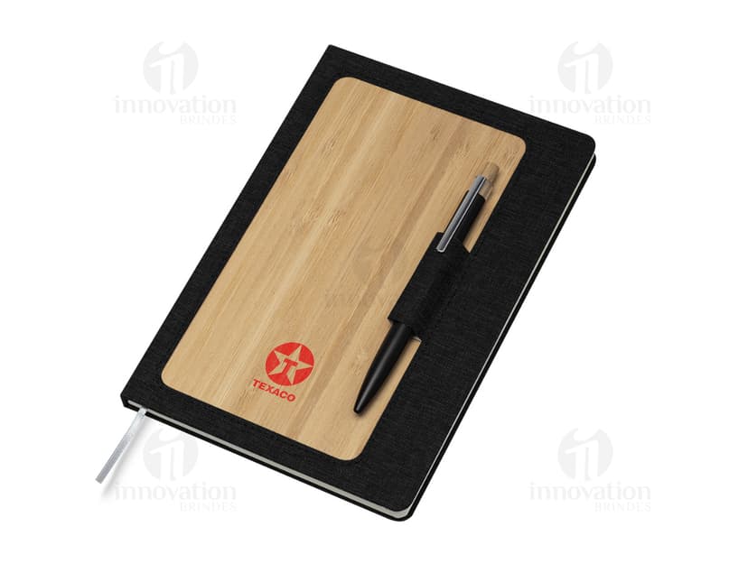 Bloco de anotações 21x14, ideal para estudos e reuniões de trabalho. Com capa de couro, organizador de páginas e espaço para suas melhores ideias. Perfeito para guardar memórias e manter suas anotações em ordem. Aproveite!