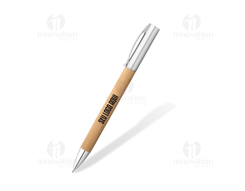Caneta em bambu de design elegante para escrita suave e confortável. Ideal para uso no escritório, na escola ou em casa. Feita com material sustentável, dando um toque de elegância ao seu espaço de trabalho. Adquira já a sua e garanta praticidade e estilo!