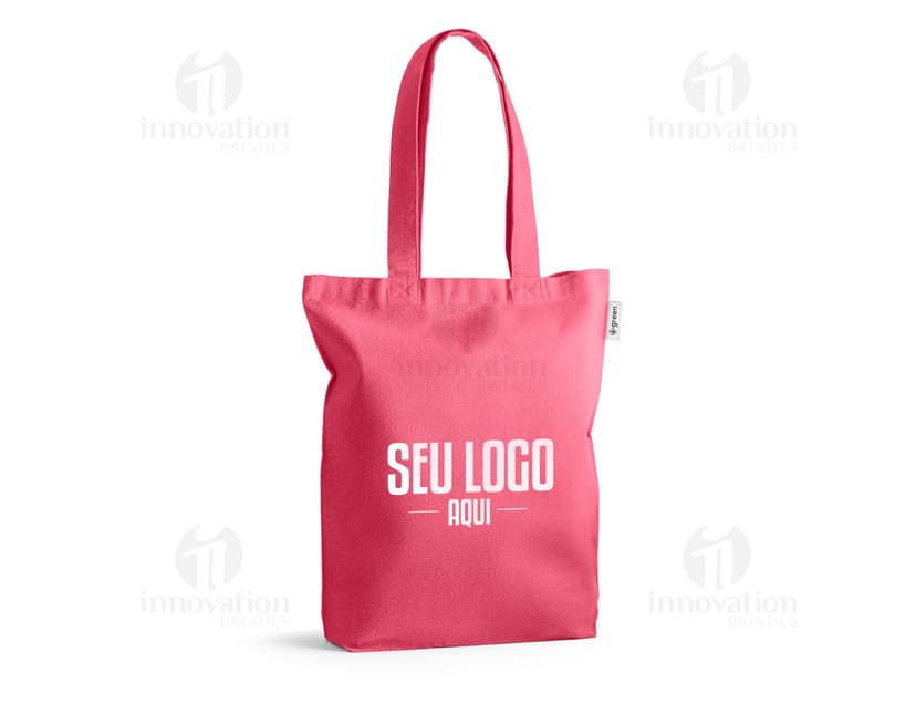 Sacola de algodão reciclado marrom, com alças de 62cm. Ideal para compras, presente ou acessório de moda. Design moderno e elegante, vazia e pronta para uso. Fabricada com material durável e seguro, com fecho de zíper e alça de metal. Perfeita para compras no mercado, lojas ou supermercado.