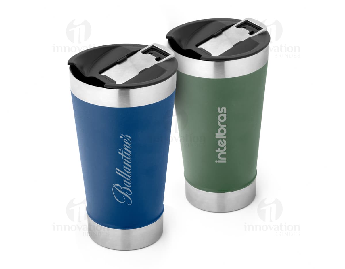 Copo térmico 630ml com abridor, ideal para armazenar e manter a temperatura de bebidas como café, cappuccino, chocolate quente e outras bebidas. Perfeito para café da manhã, lanches ou para levar consigo durante o dia. Design prático, resistente e funcional, com capacidade para bebidas quentes e frias.