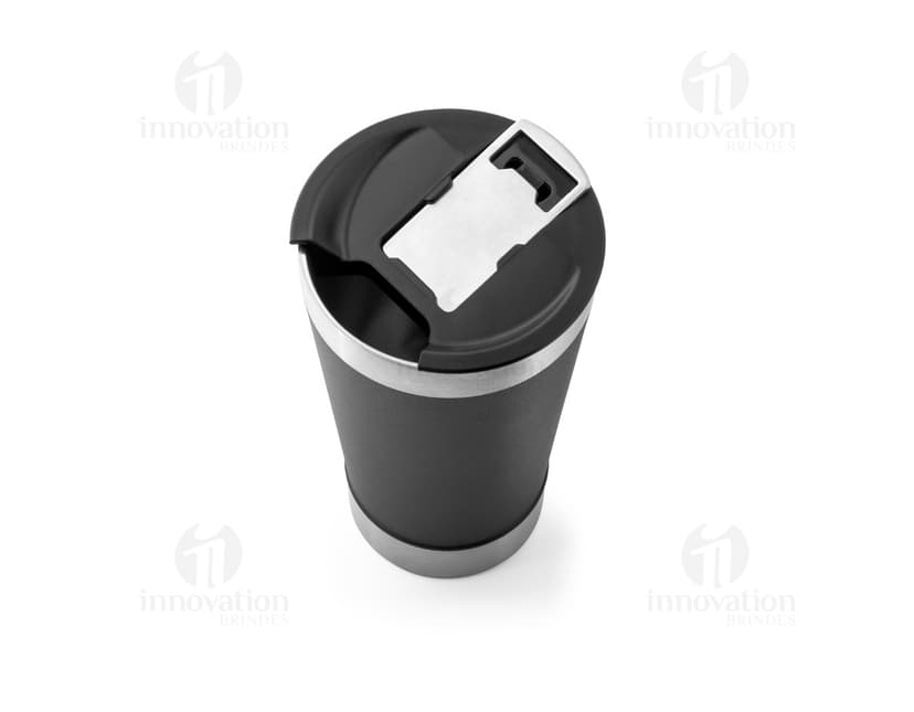 Copo térmico 630ml com abridor, ideal para armazenar e manter a temperatura de bebidas como café, cappuccino, chocolate quente e outras bebidas. Perfeito para café da manhã, lanches ou para levar consigo durante o dia. Design prático, resistente e funcional, com capacidade para bebidas quentes e frias.