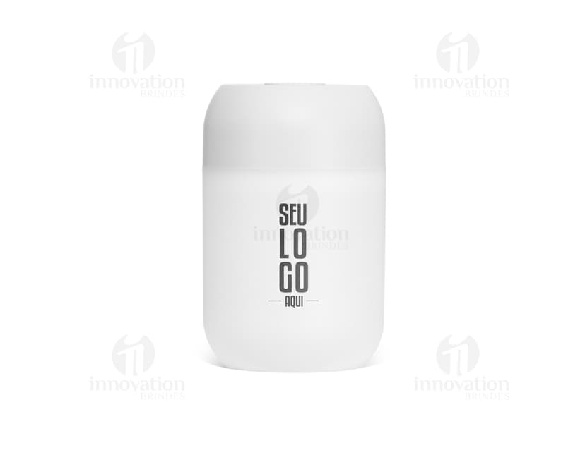 Umidificador com LED: Proporcione um ambiente mais agradável e saudável com este umidificador moderno e inovador. Com luzes LED que criam uma atmosfera acolhedora, este brinde é perfeito para relaxar e purificar o ar. Garanta o seu agora!