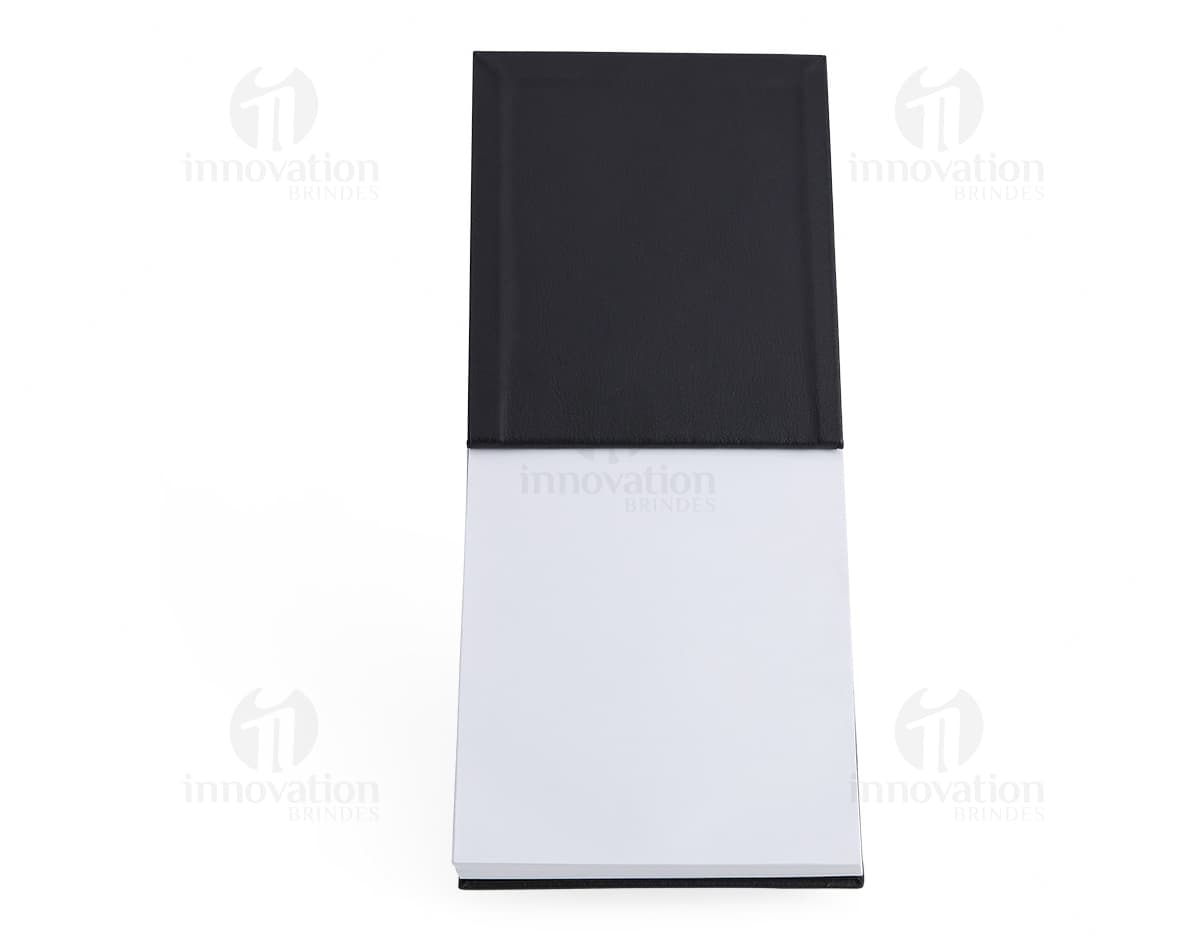 Bloco de anotações em couro sintético para uso em escritório, com design moderno e espaço para armazenar informações importantes. Ideal para guardar notas, documentos e ideias de forma organizada.