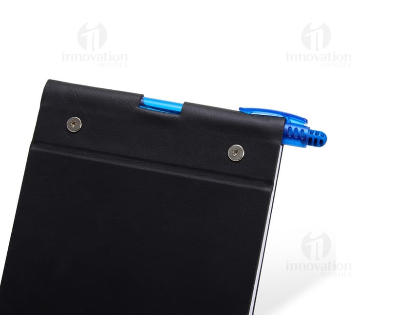 Bloco de anotações em couro sintético para uso em escritório, com design moderno e espaço para armazenar informações importantes. Ideal para guardar notas, documentos e ideias de forma organizada.