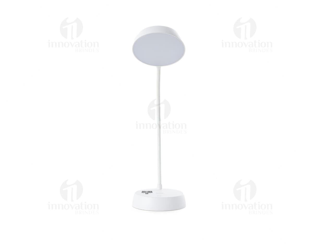 Luminária articulável de design moderno para iluminar o seu ambiente de trabalho ou estudo. Com tecnologia de ponta e elegância, essa luminária vai garantir maior produtividade e conforto visual. A solução perfeita para o seu escritório. Compre agora! #Luminária #DesignModerno #Escritório