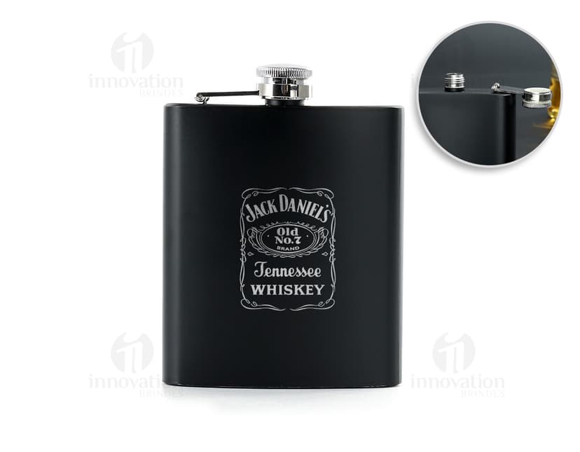 Perfume, objeto, garrafa, em branco, recipiente, bebida, vazio, preto, vidro, líquido, dispositivo, único, próximo, reflexão, metal, caixa, isqueiro, tecnologia, álcool, negócios, equipamentos, design, vinho, rótulo, mídia, nota, plástico, mensagem, moderno, cor, prata, escritório, caderno, bebida, cosméticos, estúdio, limpo, capa, cuidado, saudável, comida, papel, lembrete, frio, armazenamento, moda, produto, documento, dados, digital, fazer, brilhante, informação.