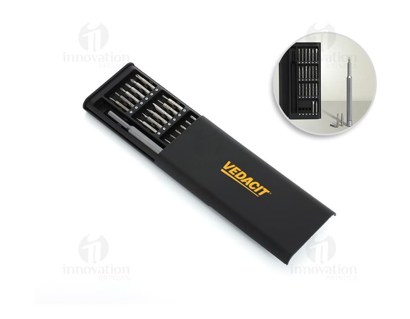 Kit ferramenta 25 peças com estojo preto, contendo equipamentos de tecnologia, como notebook, servidor e computador desktop. O estojo possui design moderno e é feito de plástico resistente. Ideal para armazenar e organizar informações e documentos de forma segura.