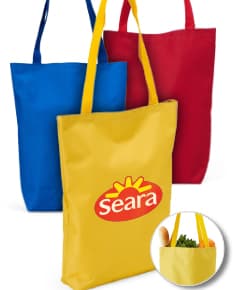 Sacola de nylon amarela vazia com alça de metal e zíper. Design moderno e elegante, ideal para compras ou presentes.