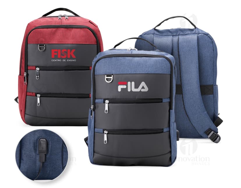 Mochila de nylon preta com alças de couro, com capacidade de 26 litros e porta USB integrado. Ideal para viagens de negócios e equipada com compartimentos de armazenamento tecnológicos. Design moderno e retro, com fechos de metal e alça de transporte.
