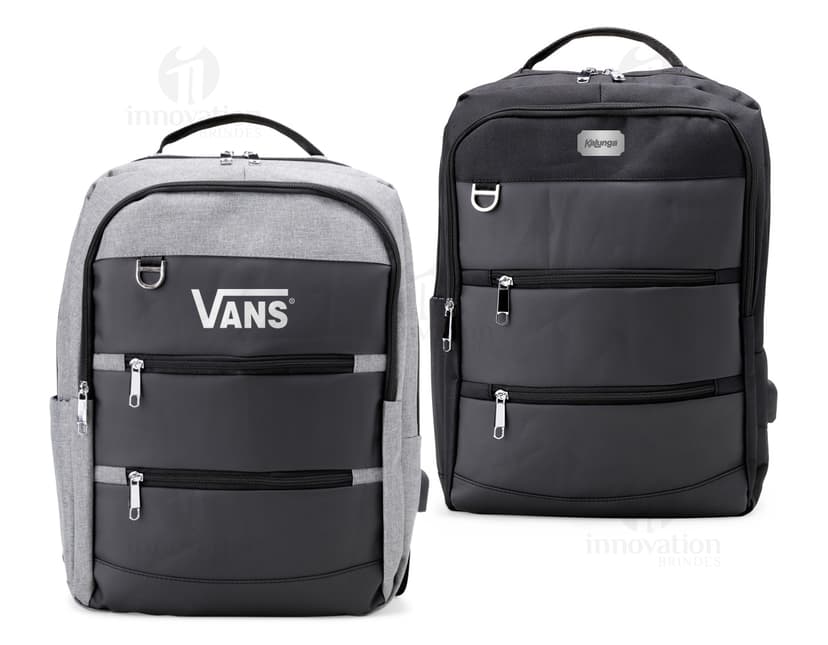 Mochila de nylon preta com alças de couro, com capacidade de 26 litros e porta USB integrado. Ideal para viagens de negócios e equipada com compartimentos de armazenamento tecnológicos. Design moderno e retro, com fechos de metal e alça de transporte.