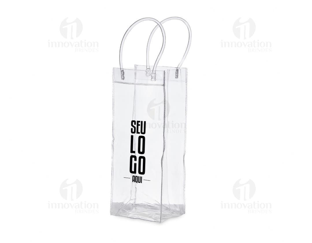 Sacola plástica transparente com alça para gelo.