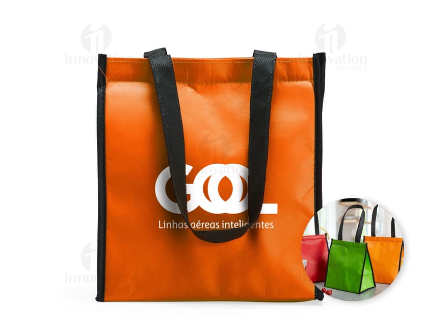 Bolsa Térmica 6 Litros em papelão grunge e couro rosa, vazia e com alça. Ideal para transporte de alimentos e bebidas em lojas de comida e bebida.