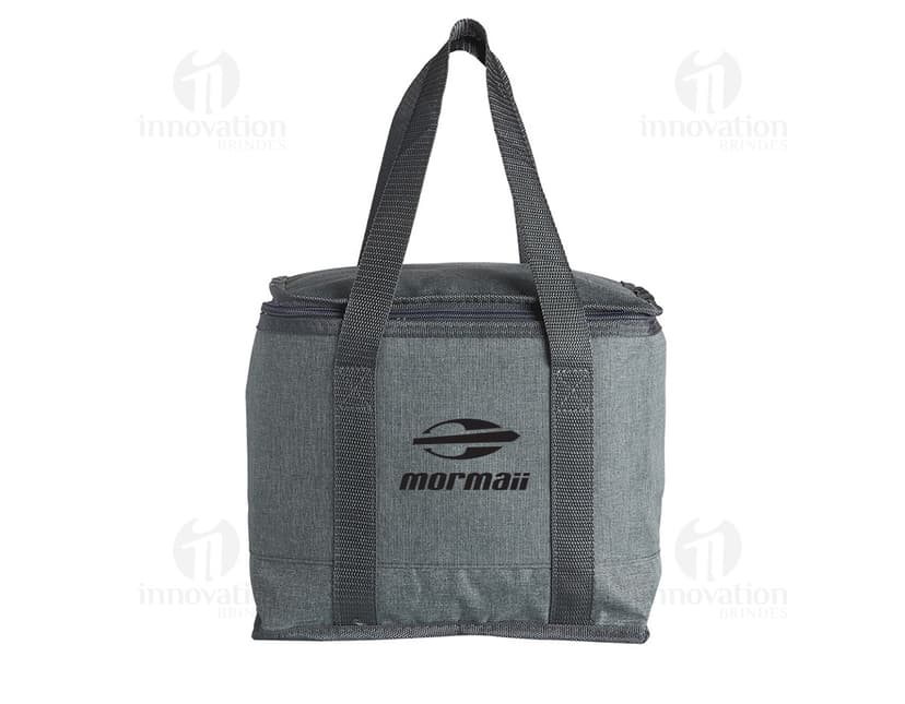 Bolsa Térmica 12 Litros na cor azul, com alça para transporte e zíper na parte superior. A bolsa está fechada e apresenta um design simples e funcional.