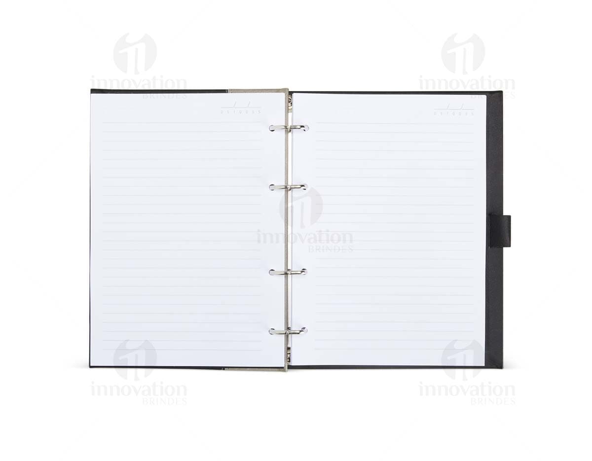 Caderno Fichário de Couro Sintético com capa protetora, folhas em branco, design vintage em couro sintético marrom. Ideal para anotações pessoais, estudos e organização de documentos. Inclui espaço para cartões, dinheiro e caneta. Perfeito para uso em escritórios, escolas e trabalhos de estudo.