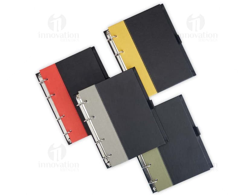 Caderno Fichário de Couro Sintético com capa protetora, folhas em branco, design vintage em couro sintético marrom. Ideal para anotações pessoais, estudos e organização de documentos. Inclui espaço para cartões, dinheiro e caneta. Perfeito para uso em escritórios, escolas e trabalhos de estudo.