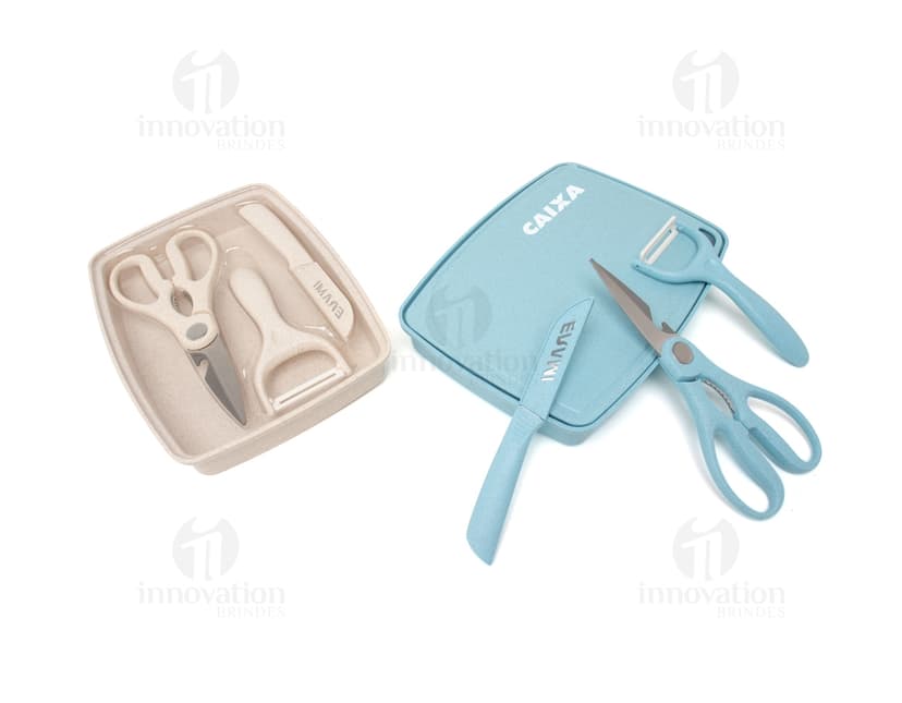 Kit de cozinha 3 peças em aço inoxidável para o dia a dia. Utensílios práticos e duráveis para facilitar suas tarefas culinárias. Design moderno e funcional, garantindo segurança e qualidade. Adquira já o seu e transforme sua cozinha!