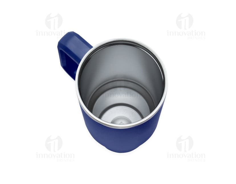 Caneca térmica inox 1,2L c/ tampa em metal prateado, vazia e limpa. A imagem mostra um objeto redondo e brilhante, com tampa e alça.