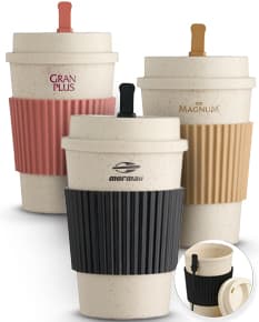Copo Fibra de Trigo 450ml em um cenário com café, xícara, bebida, espresso, saucer, marrom, comida, pó, colher, mesa, tableware, açúcar, leite, objeto, espuma, cerâmica, cremosa, gostosa e saudável para café da manhã ou uma pausa durante o dia.